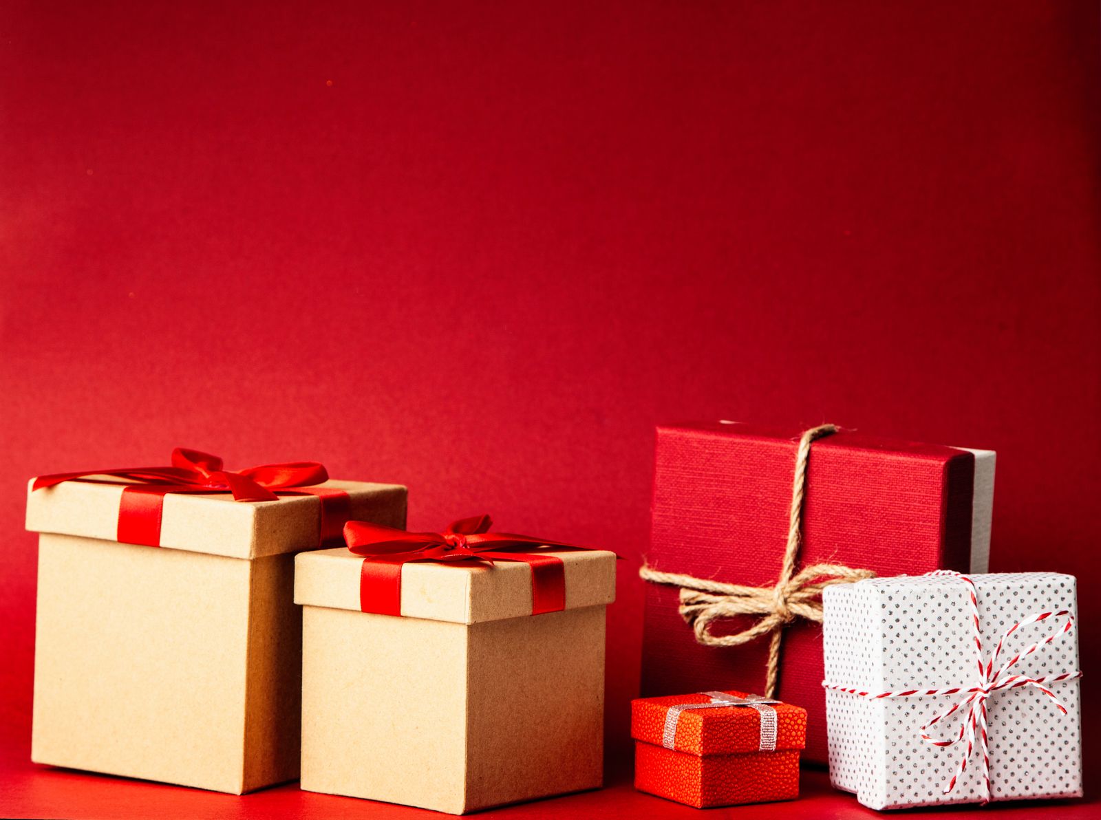 4 Best Luxury Beauty Gift Sets on Amazon (2026)